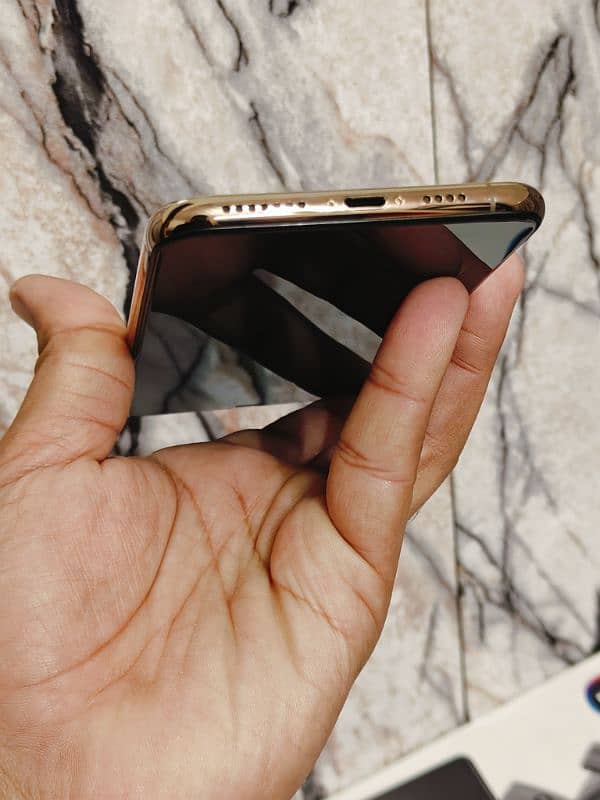 iphone XS max 256 Gold official PTA approved 4