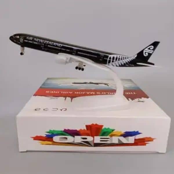 Airplane Models 20 cm. Metal Aircraft Models Airlines Models for decor 2