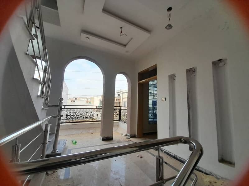 5 Marla Double House Available For Sale In Kainat Society 18