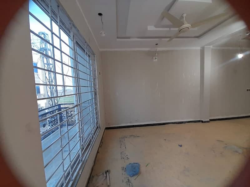 5 Marla Double House Available For Sale In Kainat Society 38