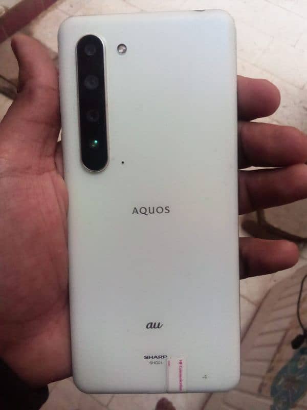 Aquos r5 12+128 non pta 6