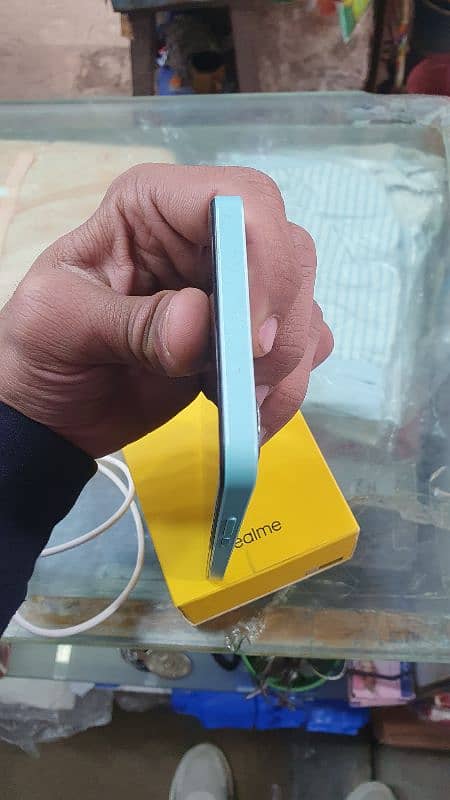 realme c51 4GB 64GB home use one hand use 5