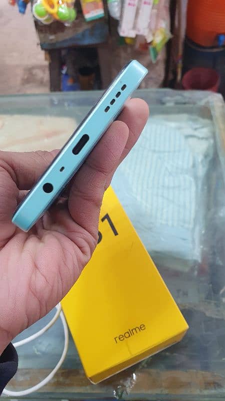 realme c51 4GB 64GB home use one hand use 6