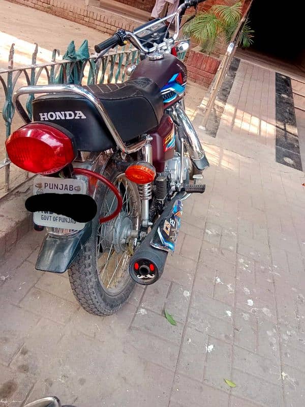 Honda 125 Red 2024 Model 2