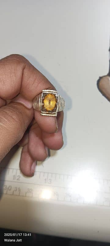 100% original Sri Lankan yellow sapphire (pukhraj) 0