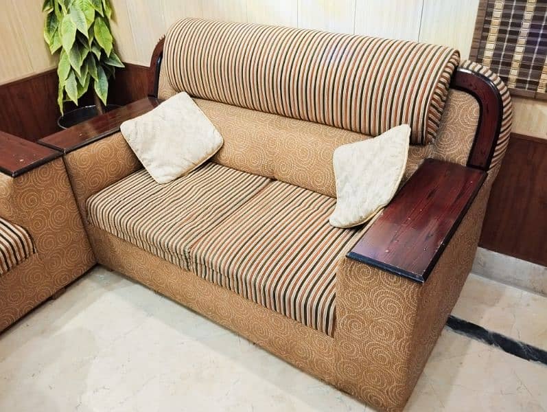 Set of 3,2 and 1 seater Sofa 2