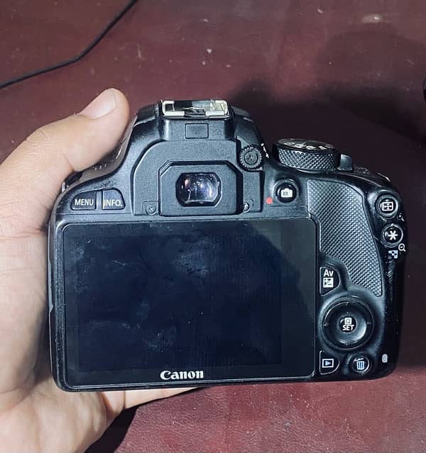 Canon 100d 4