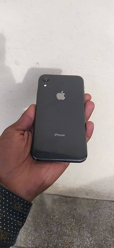 iphone XR 64 gb waterpack non pta 2