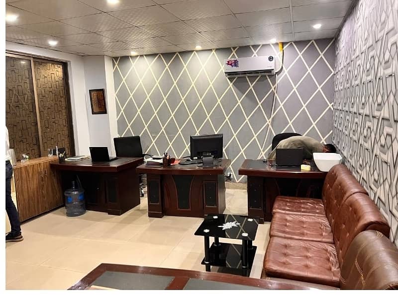 Area 330 Square Feet Office Available For Sale Real Pictures In Main Boulevard Road Gulberg 3 Lahore 4