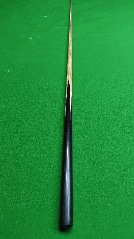 One piece snooker cue 1