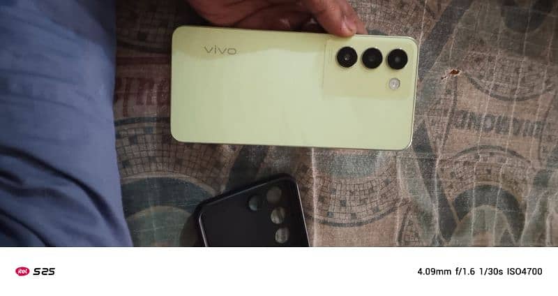 vivo y 100 10by10 condition 1