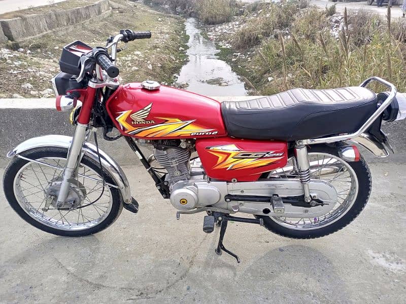 Honda 125 attock namber good condition.  model 20.21 contact 7