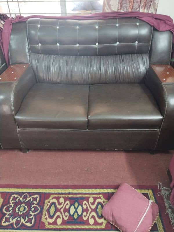 6 seater sofa almost new 2