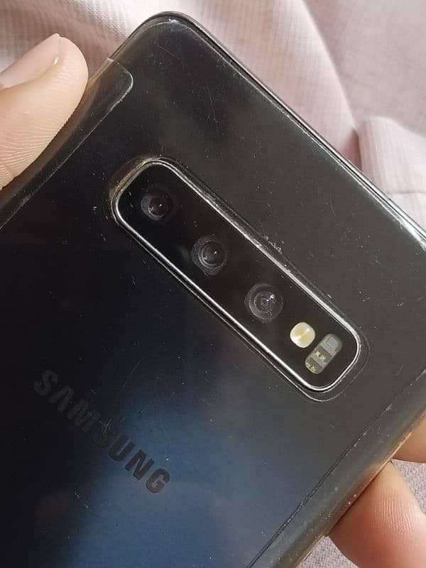 Samsung Galaxy S10 Plus 1