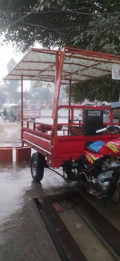 Loader Rikshaw me cabin bna Huwa hy 03046909983 what's app number