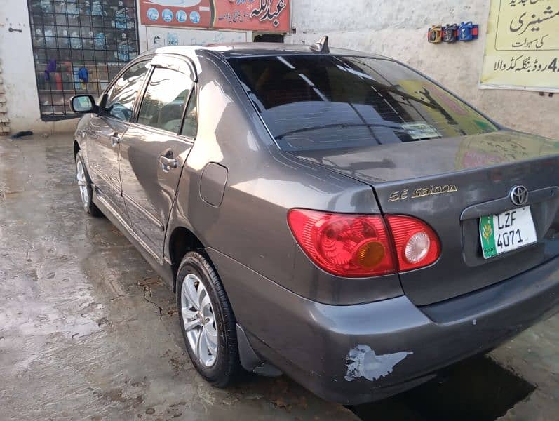 Toyota Corolla 2004 4