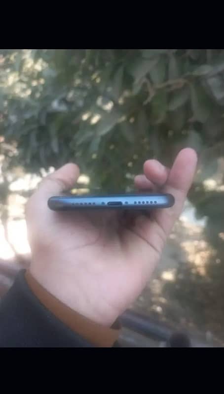 IPhone 11 water pack (urgent) 5