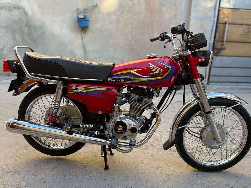 Honda cg 125 red clour 3