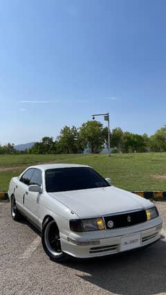 Toyota Crown Royal Saloon