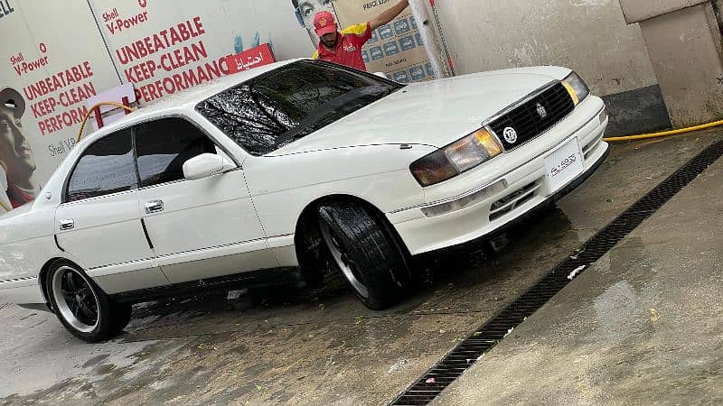 Toyota Crown Royal Saloon 5