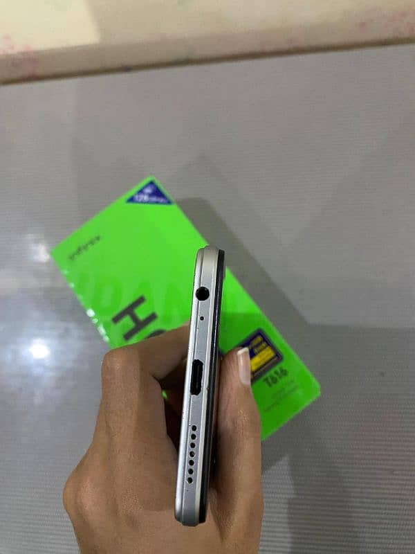 infinix HOT 12  128GB 8