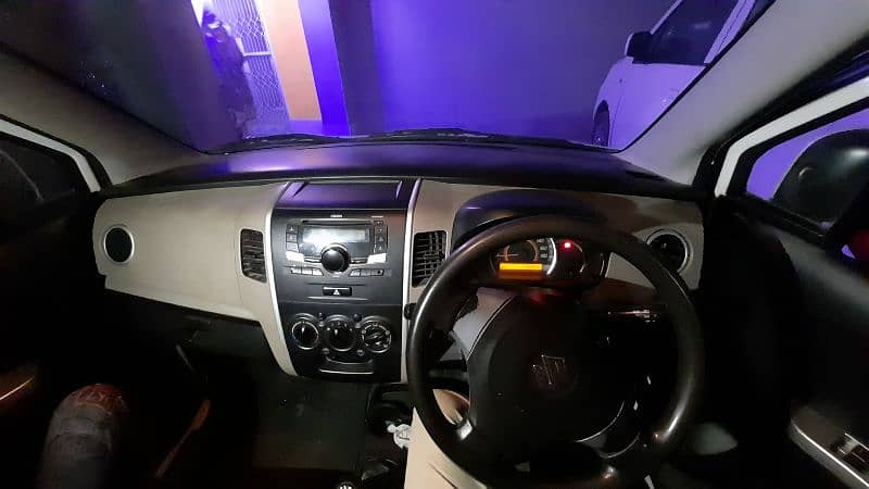 Suzuki Wagon R 2018 4