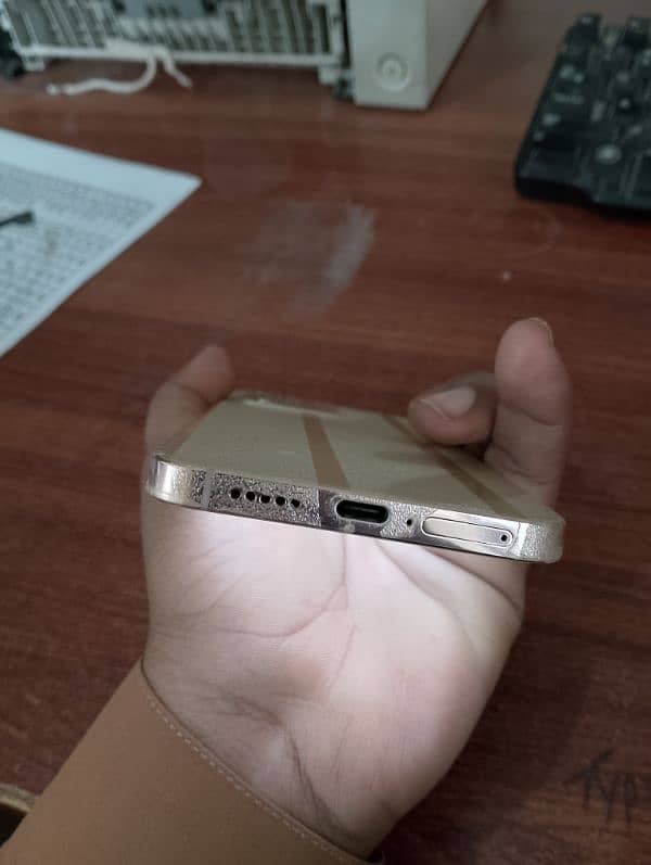 Vivo V23 5G 12+8 256 1