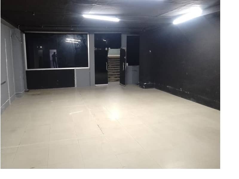 Area 700 Square Feet Office Available For Rent Real Pictures In Main Boulevard Road Gulberg 3 Lahore 4