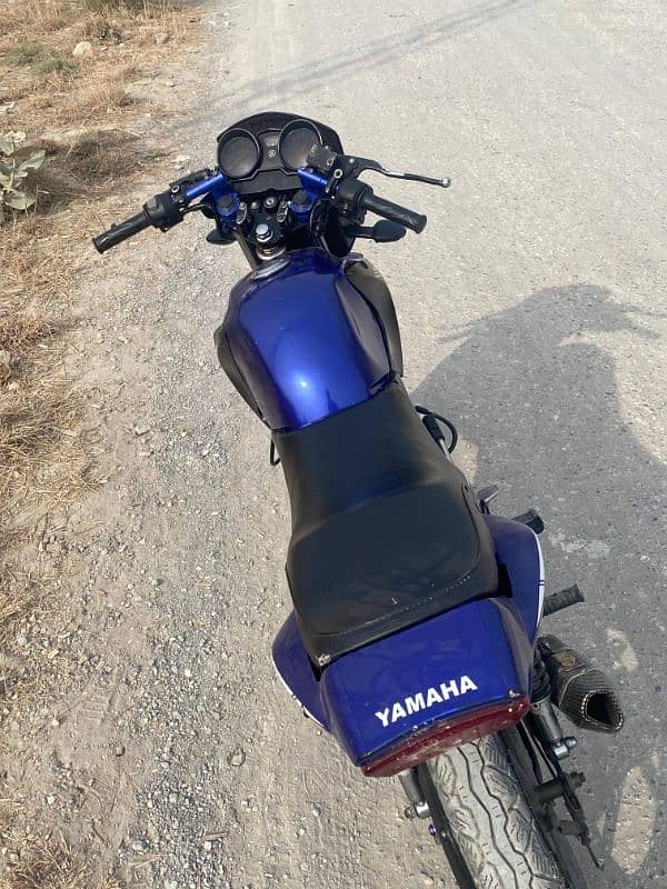 Yamaha YBR 125 3