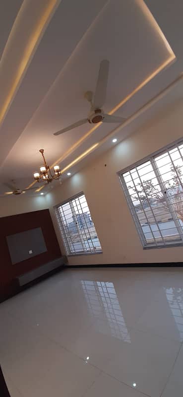 5 Marla Corner House available in Fasal Town 2