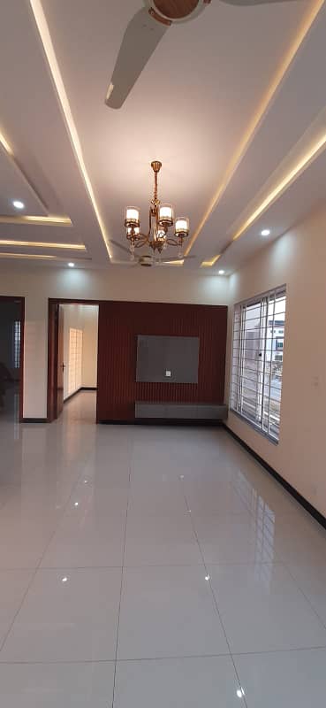 5 Marla Corner House available in Fasal Town 3