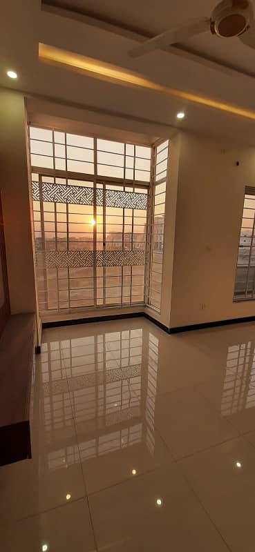 5 Marla Corner House available in Fasal Town 15