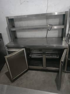 Double Door Under Counter Chiller With gantri