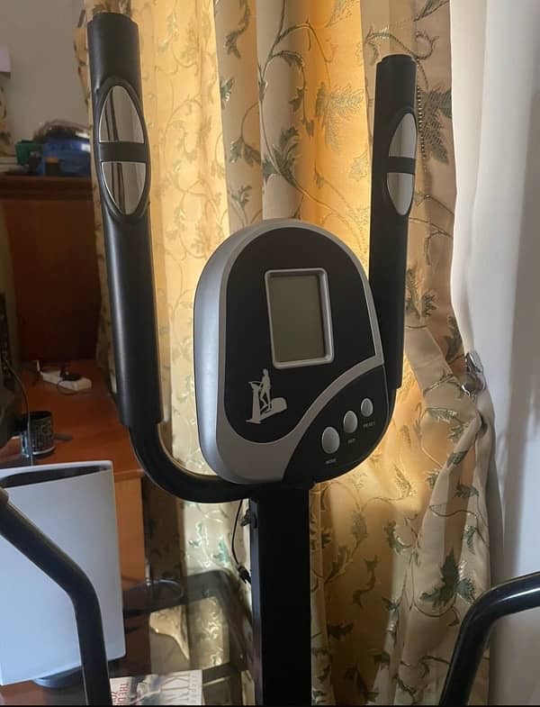 Manual Elliptical ( Slightly Used ) 4