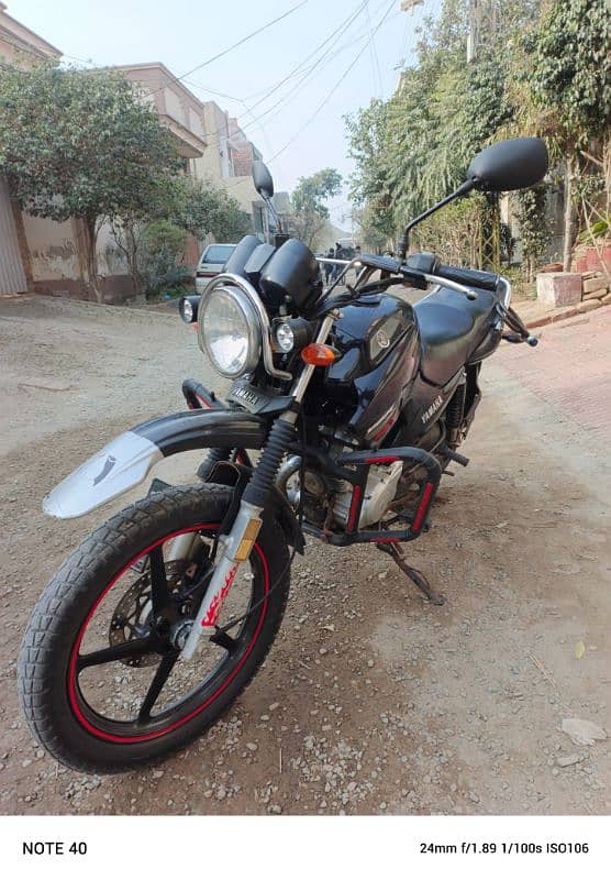 Yamaha YBR125 G Black color for sale 0