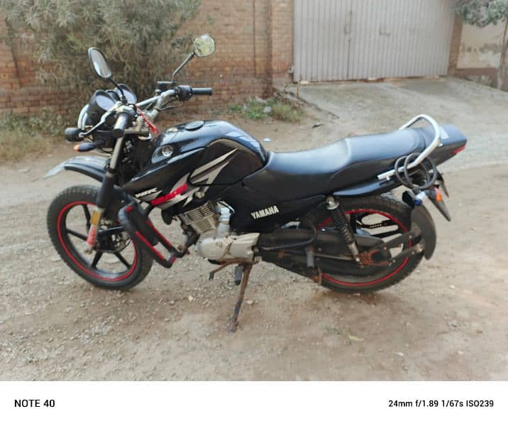 Yamaha YBR125 G Black color for sale 8