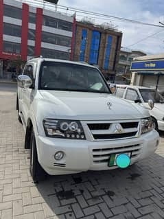 Mitsubishi Pajero 2005