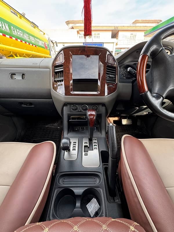 Mitsubishi Pajero 2005 6