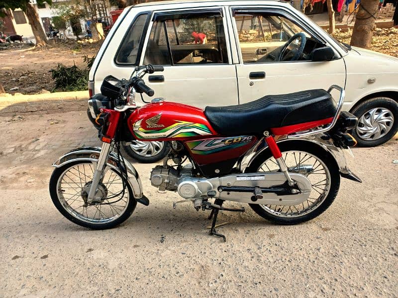 Honda Cd 70  2022 end model 15500 km driven only like new bike 1