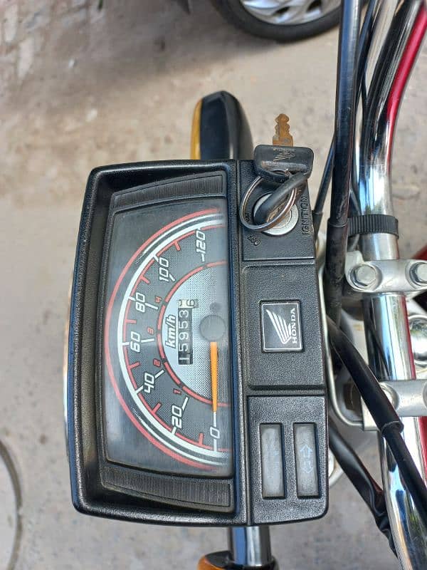 Honda Cd 70  2022 end model 15500 km driven only like new bike 2