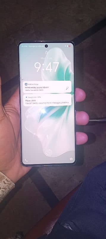 vivo V30( 12+12ram)256 memory box available all ok Sirf glass braik 2