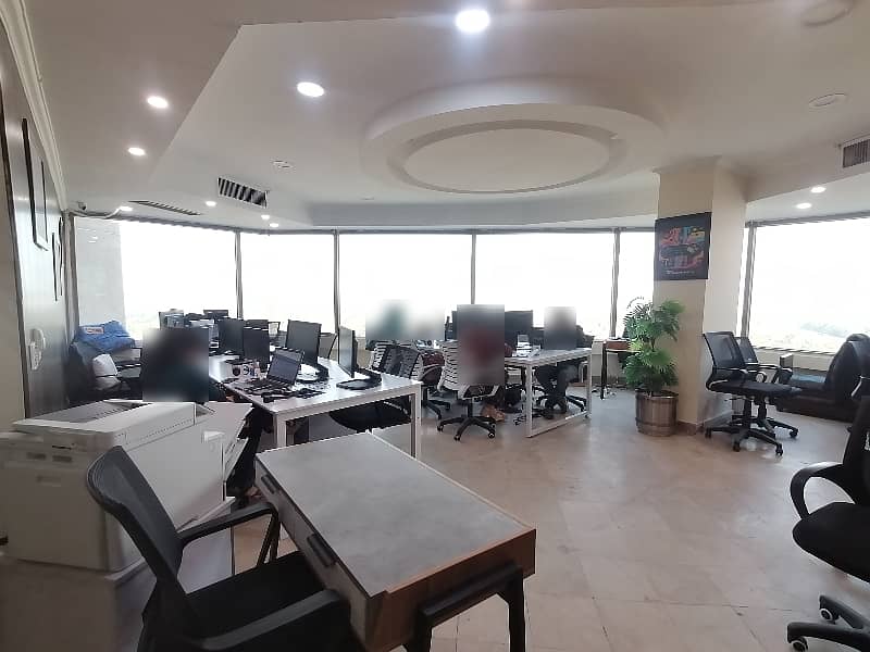 Get This Amazing 2000 Square Feet Office Available In Siddique Trade Center 5