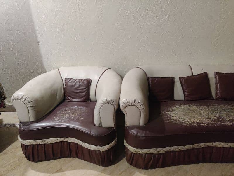 sofa set 3 seater and 1 seater 0