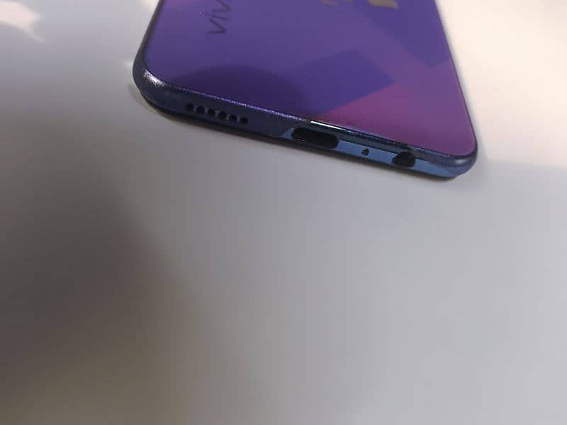 Vivo V21e 8+128 gb 7