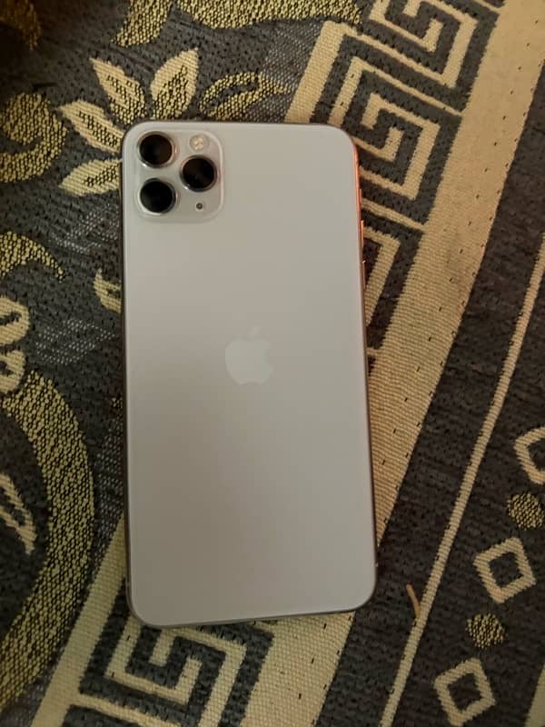 iPhone 11 Pro Max 0