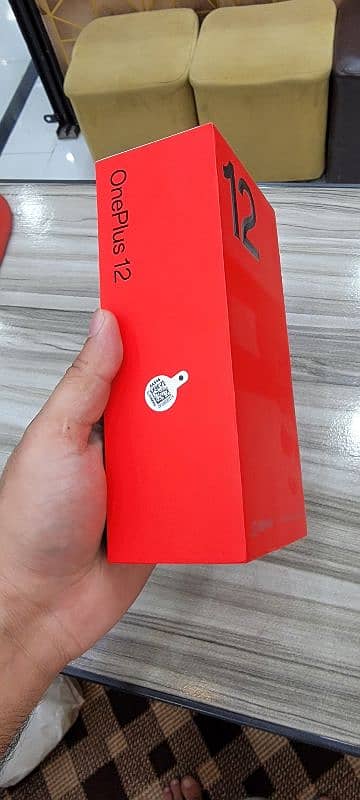 oneplus 12 16/512 offical pta Box pack Green colour 1