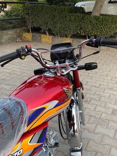 brand new bike only 500km driven