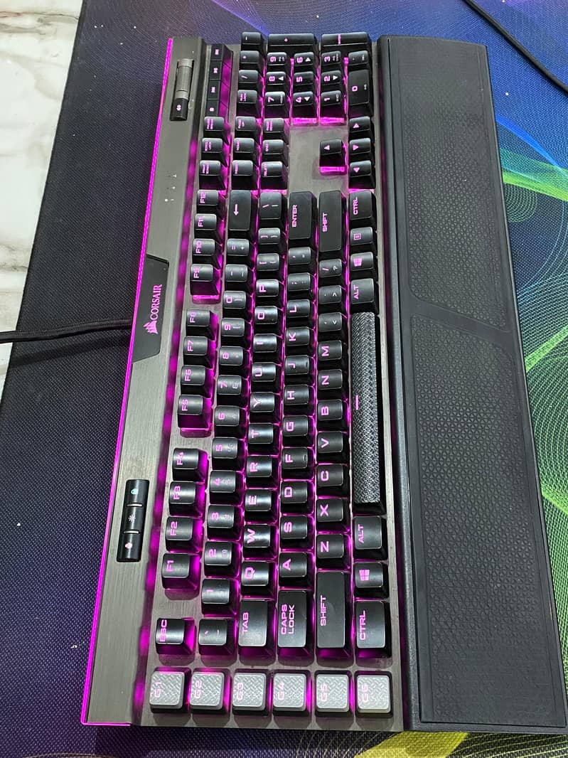 Corsiar k95 Platinum keyboard for sale Machnical keyboard 7