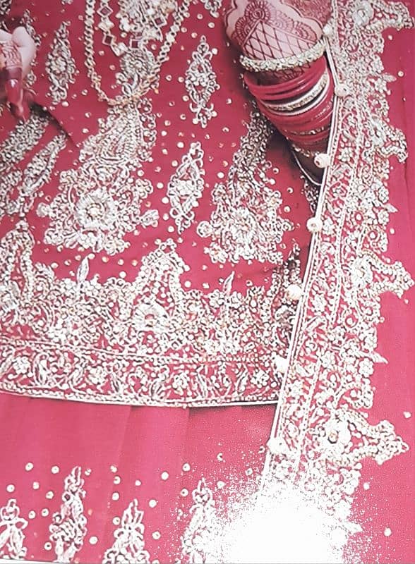 bridal dress with jewellery set. . . 1