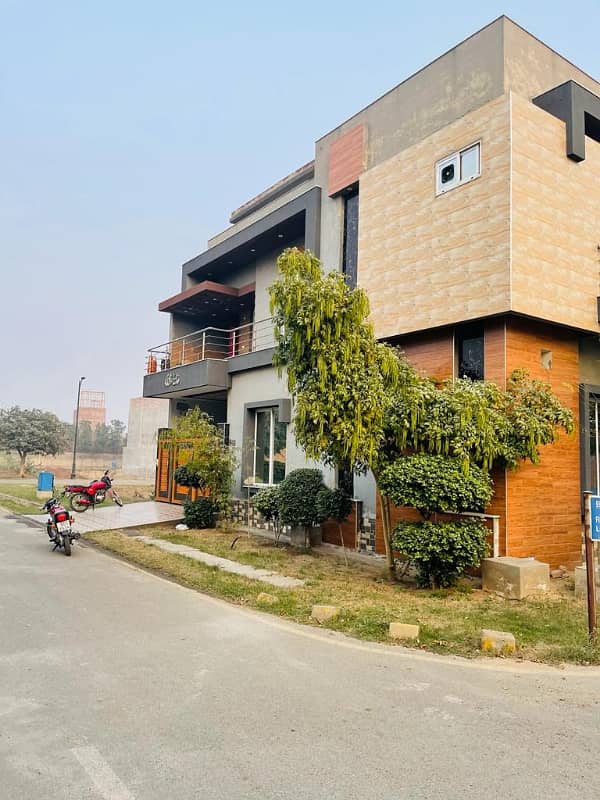 6.5 Marla Double Story Corner House Available For Sale In Eden Orchard Sargodha Road Faisalabad 0